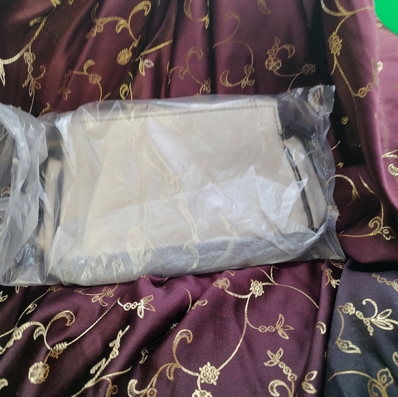 💥3/$20 Estee Lauder Small Cosmetic Bag! - Picture 11 of 13